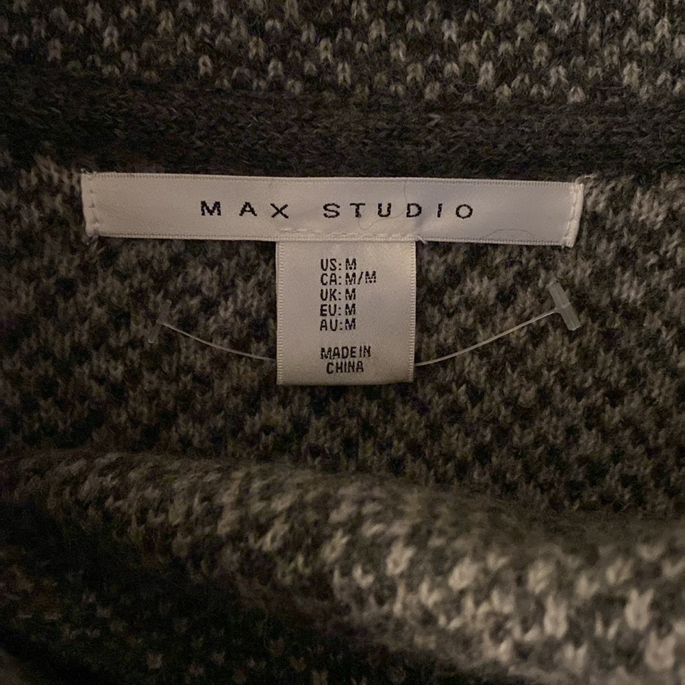 Medium Weight Sweater Jacket. Slightly Flared Bot… - image 2